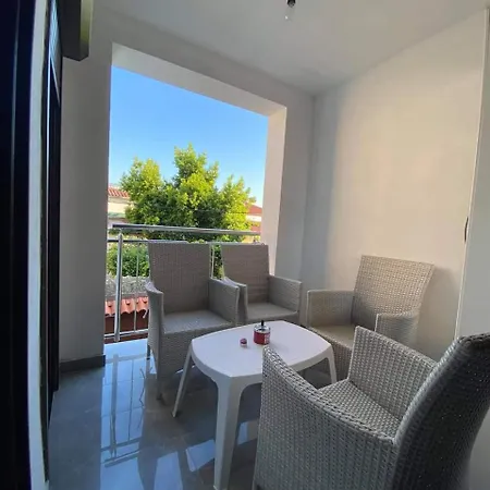Apartmaji Emina Appartement *