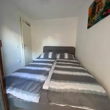 Apartmaji Emina *