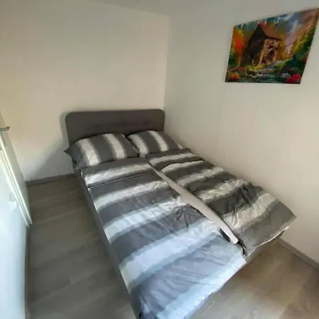 Apartmaji Emina *