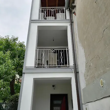 Apartmaji Emina * Koper
