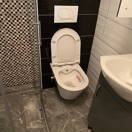 Apartmaji Emina *